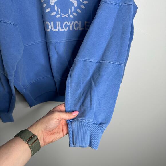 Soul by Soul Cycle Women’s Crest Blue Split Seam‎ Derek Sweatshirt Size L - Picture 8 of 9
